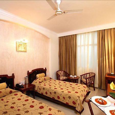 Grand President Hotel Delhi Kültér fotó