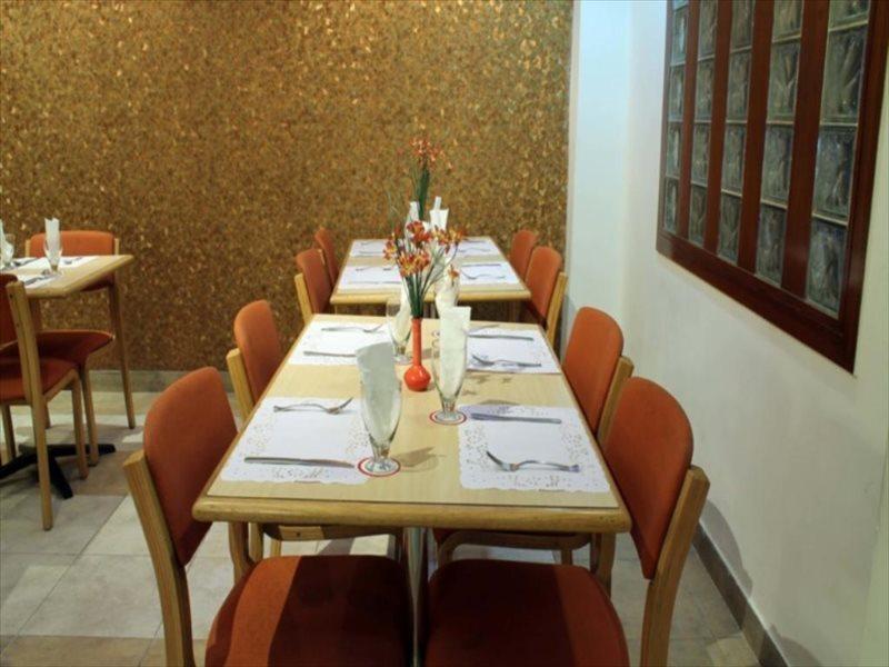 Grand President Hotel Delhi Kültér fotó