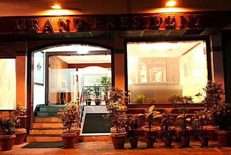 Grand President Hotel Delhi Kültér fotó